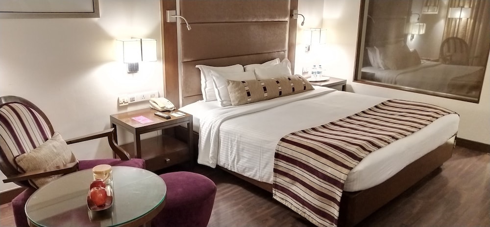 Royal Orchid Central Pune 14/35
