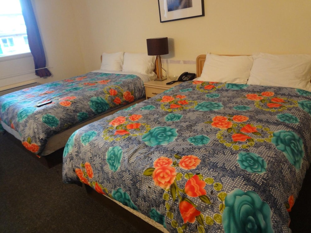 Empress Inn And Suites By the Falls 29/61