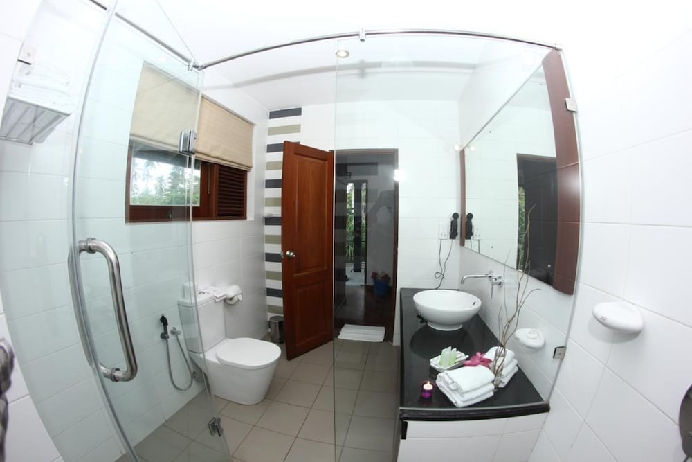Kamili Beach Villa 33/34