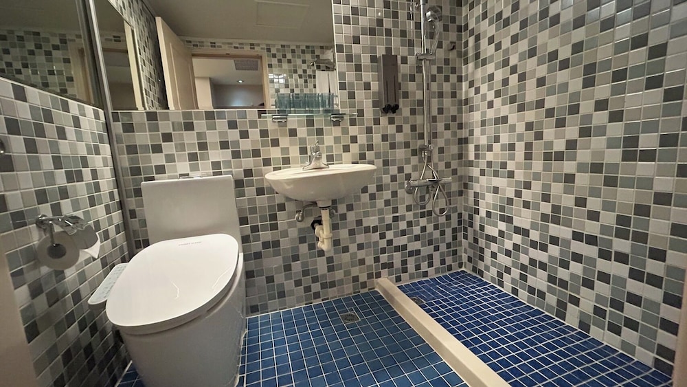 Jinhwa Hotel 38/47