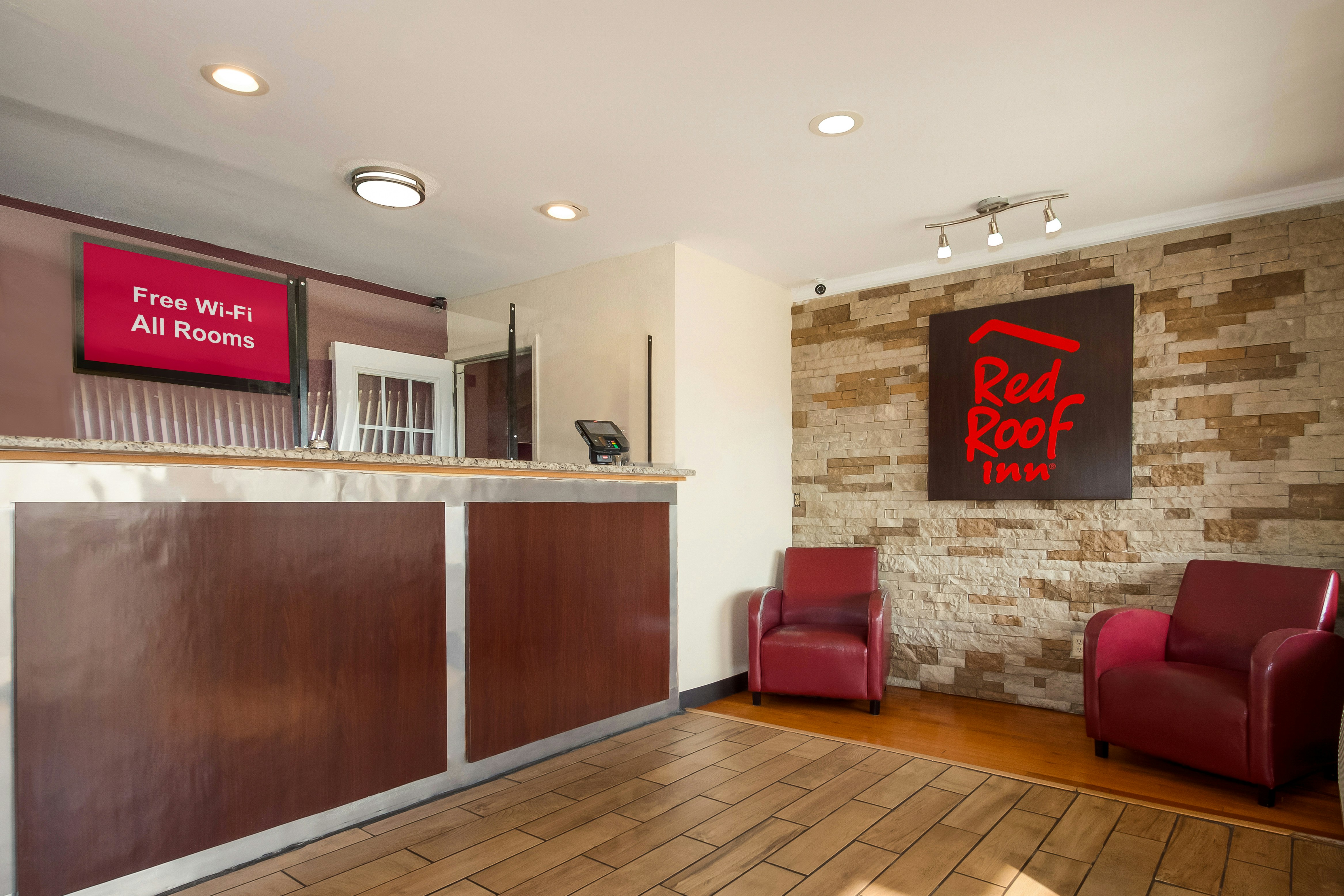 Red Roof Inn Santee 20/49