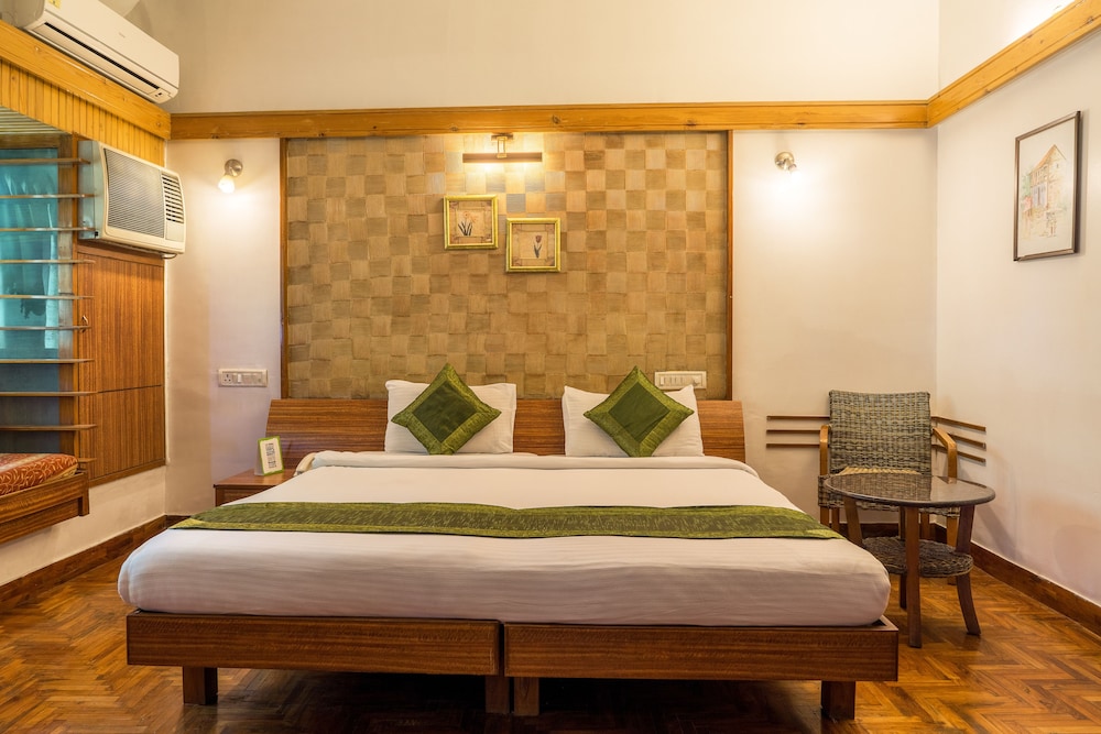 Deluxe, Queen Bed
