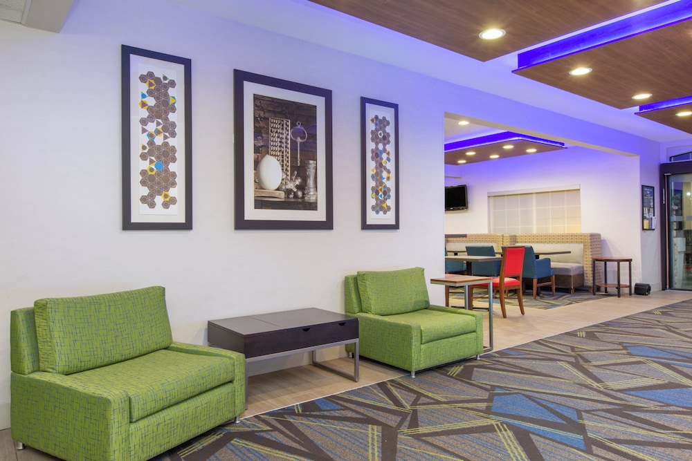 Holiday Inn Express Hotel Suites Bishop 45/75