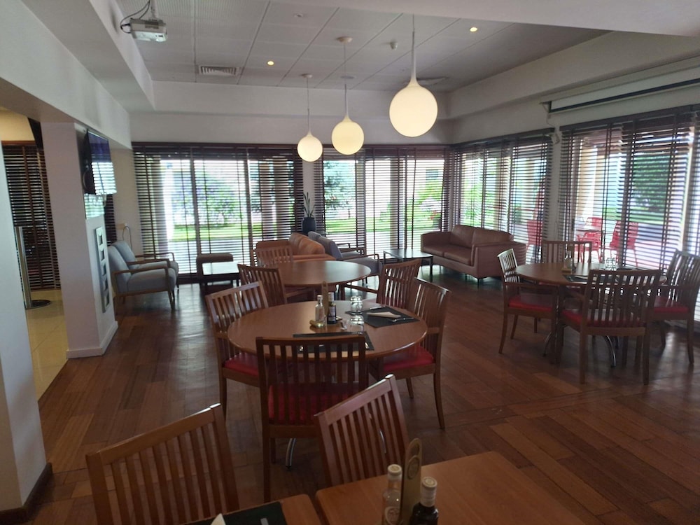 Ibis Setubal 36/48