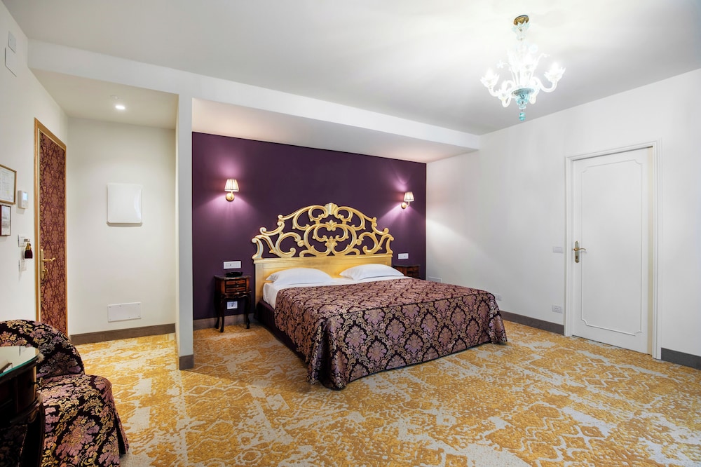 Hotel Giorgione 52/87
