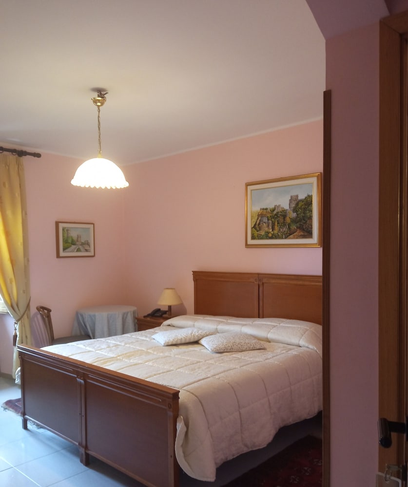 ROOM, DOUBLE BED, BALCONY