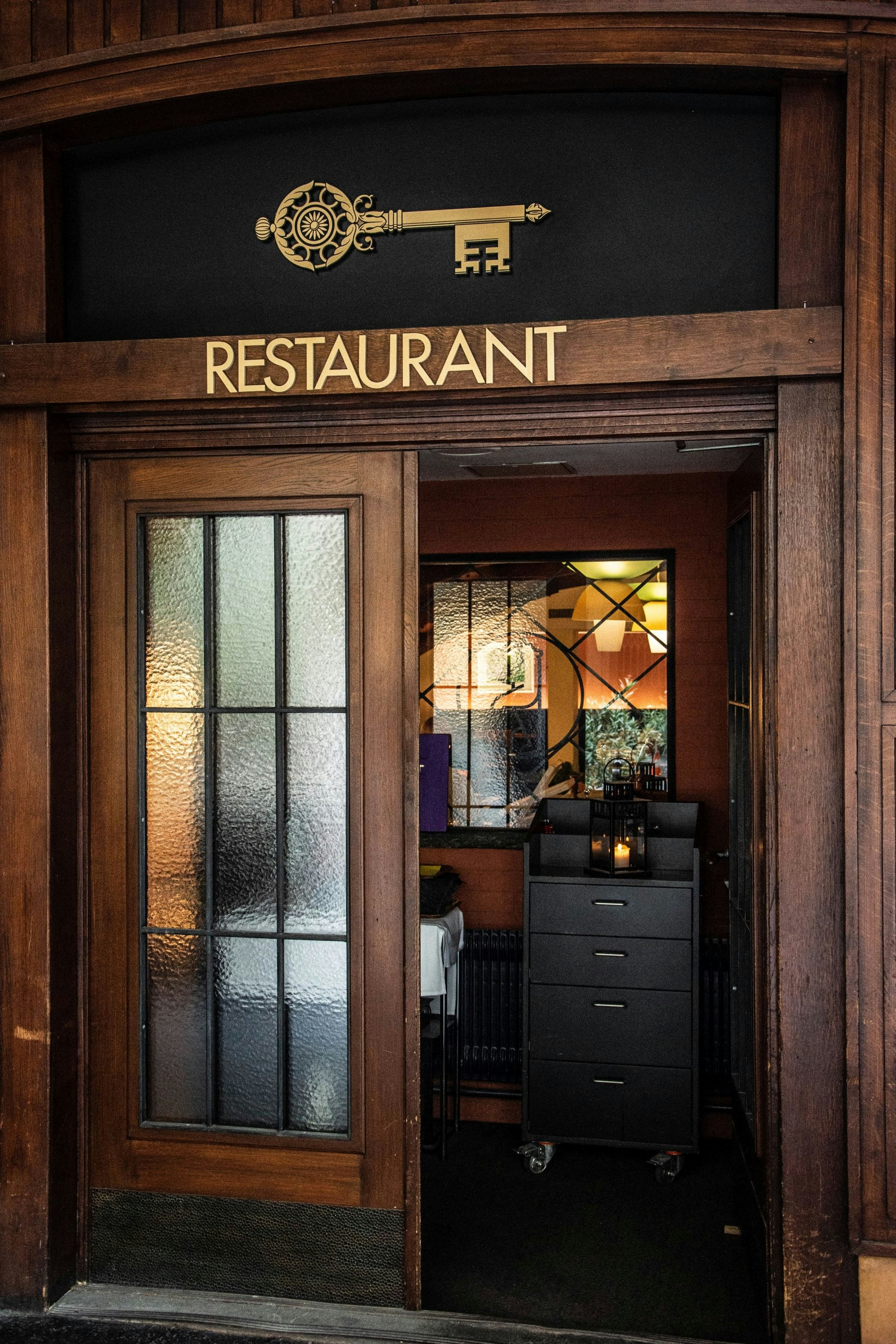 Hotel Restaurant Goldener Schlussel Bern 6/71