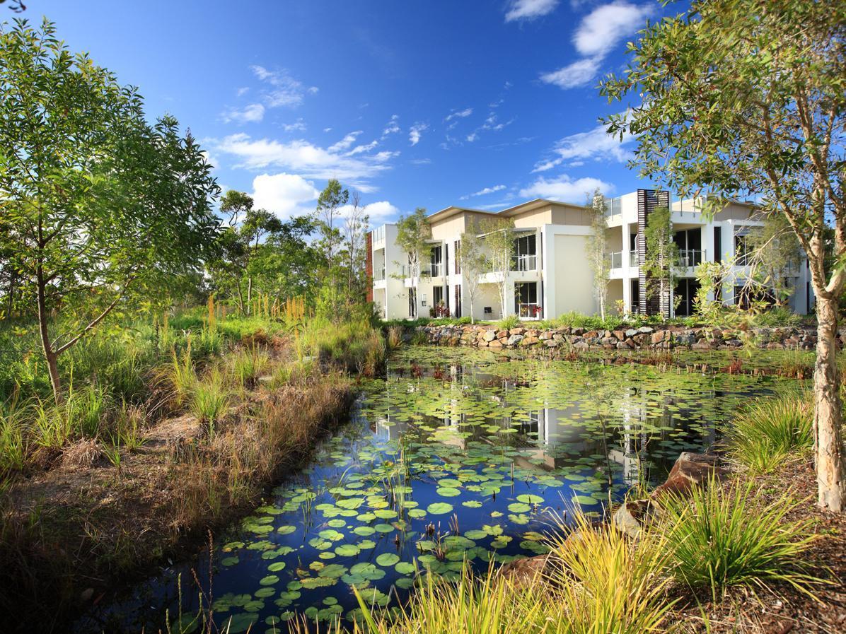 3 Bedrooms, with Pool