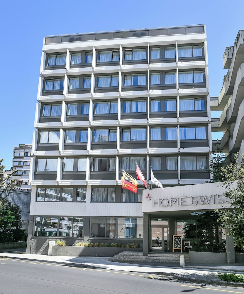 Home Swiss Hotel 4/64