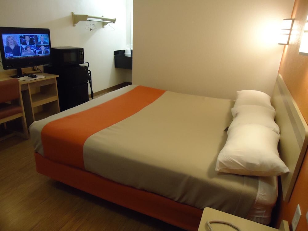 Motel6 Amarillo, TX - West 13/35