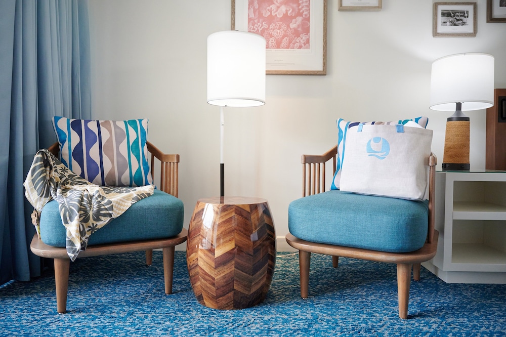 OUTRIGGER Reef Waikiki Beach Resort 63/86