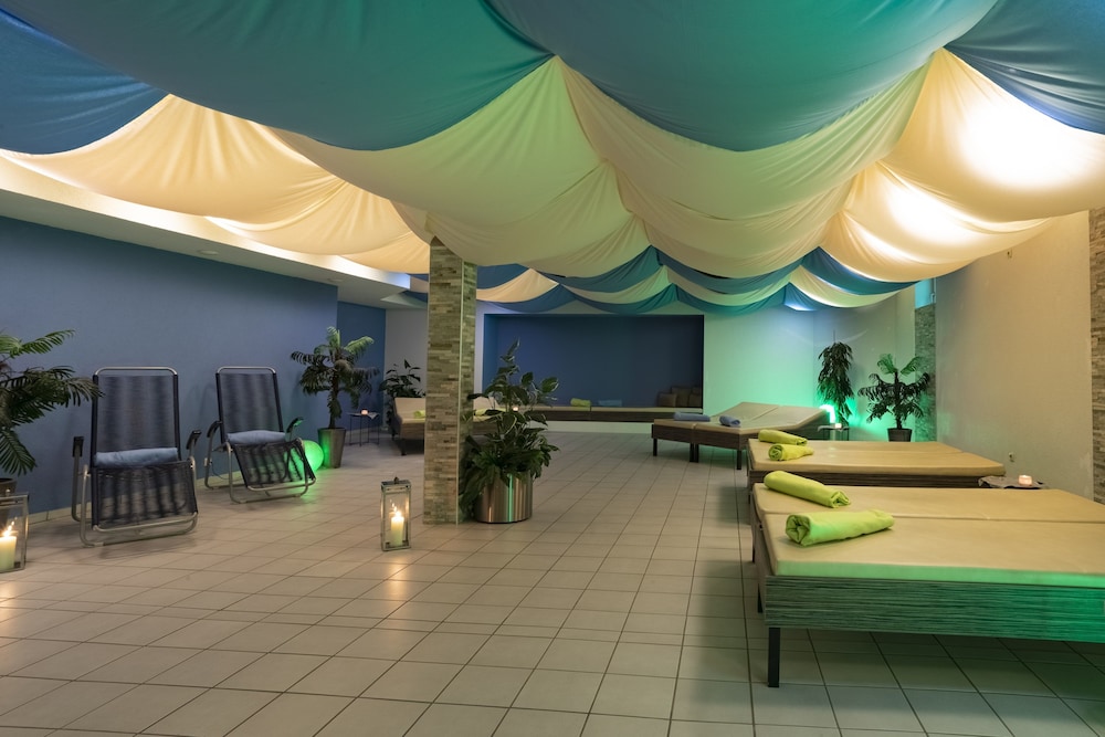 Aqualux Wellness And Tagungshotel 41/63