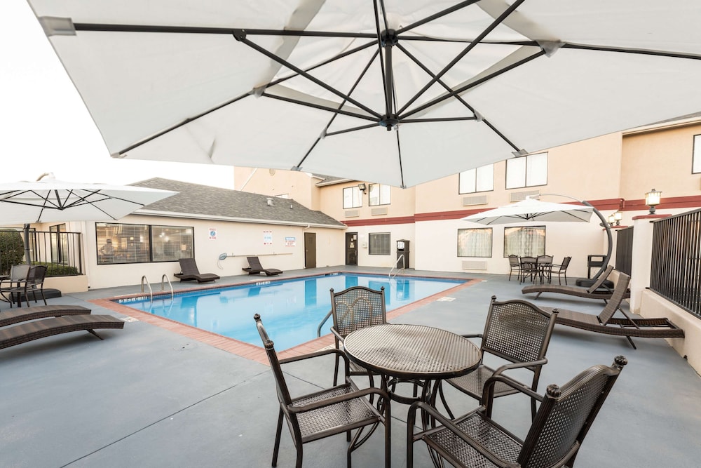 Best Western Abilene Inn Suites 32/34