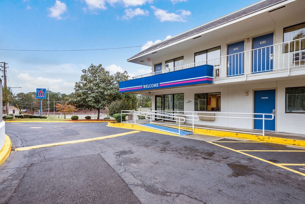 Motel6 Bessemer, AL - Birmingham 52/62