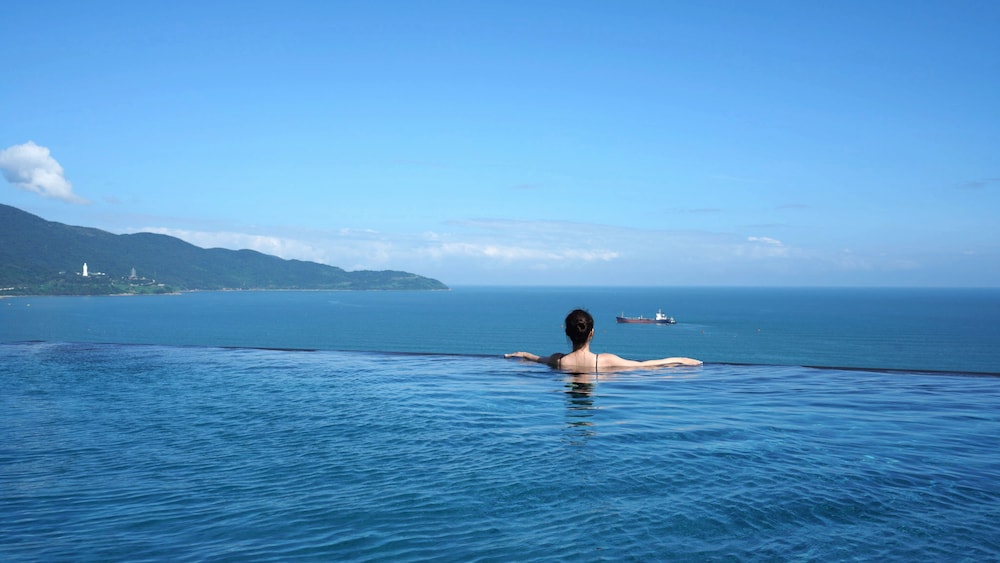 Chicland Da Nang Beach Hotel 67/72