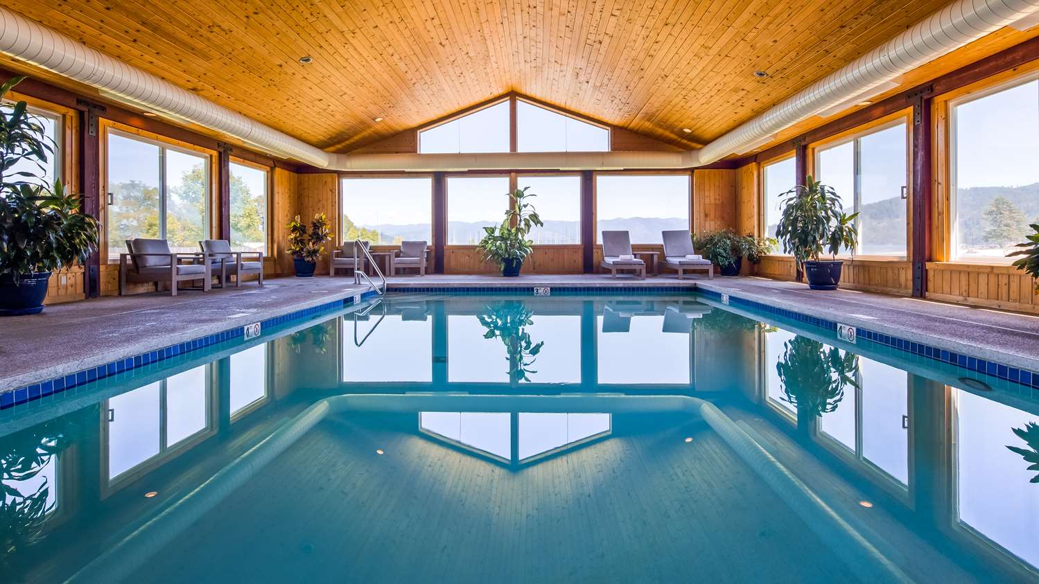 Best Western Edgewater Resort 28/46