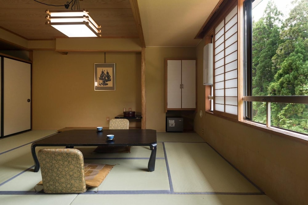 Hotel Hammond Takamiya 37/53
