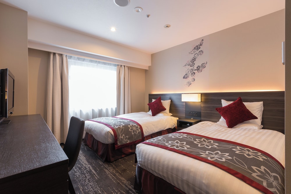 Standard, Twin Beds, Female Floor