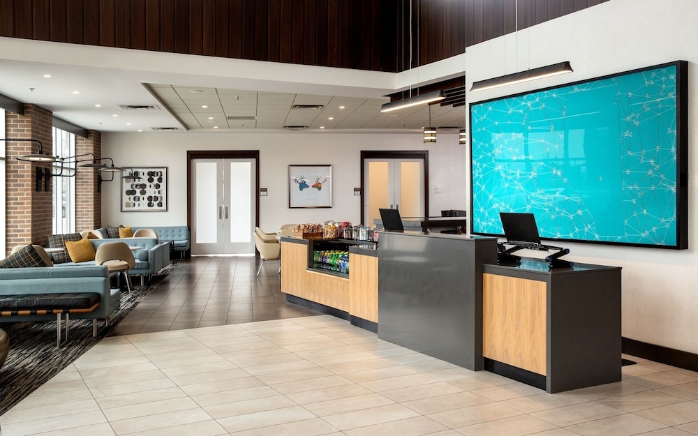 Lobby at Hyatt Place Edmonton West, EDMONTON