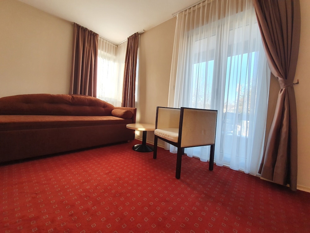 Hotel Brotnjo 26/67