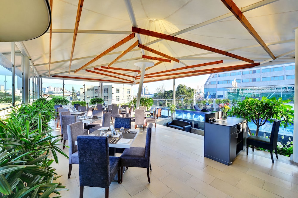 IRIS HOTEL 49/60