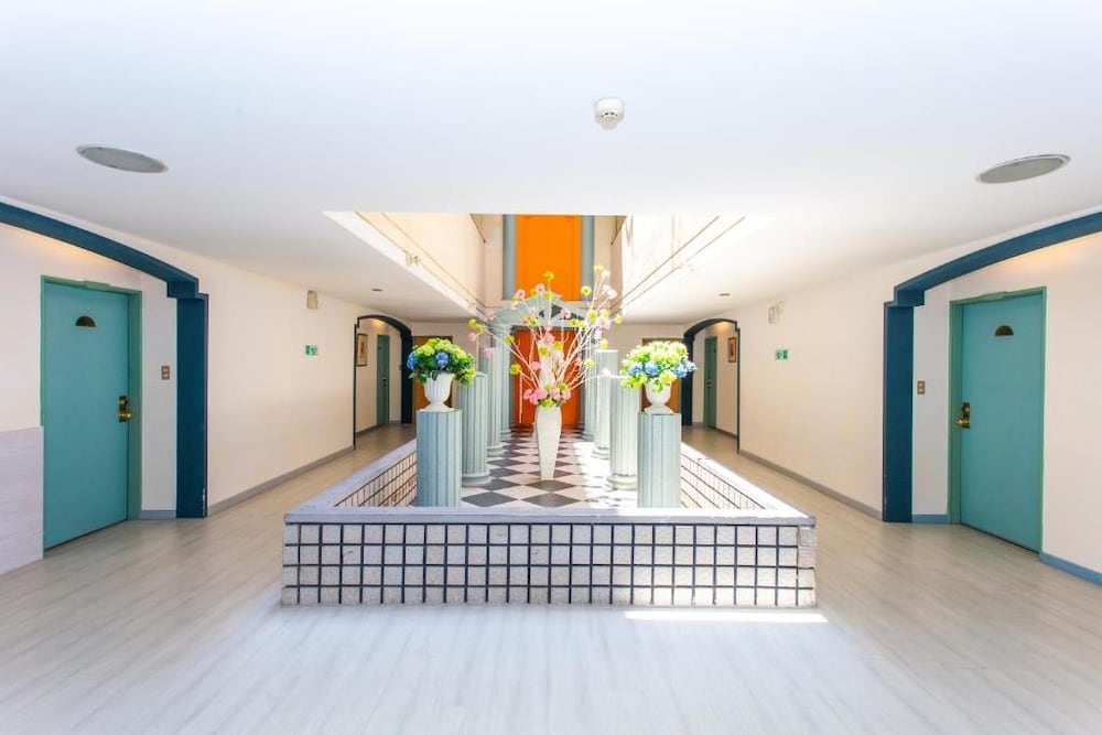 Ardi Hotel 7/45