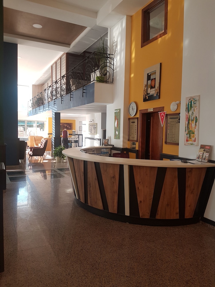 Acropol Beach Hotel 7/44