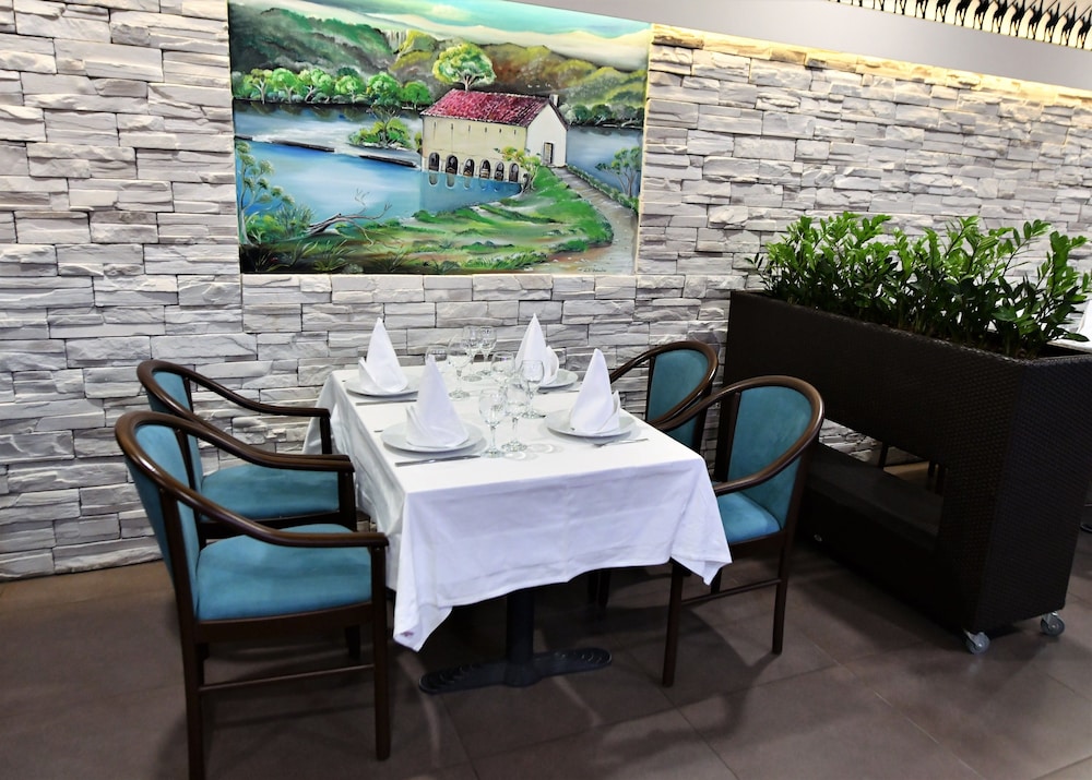 Hotel Alkar 32/48
