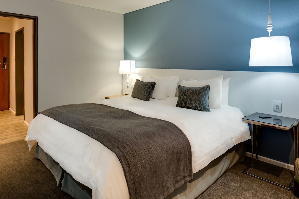 Protea Hotel by Marriott Cape Town Sea Point 12/38