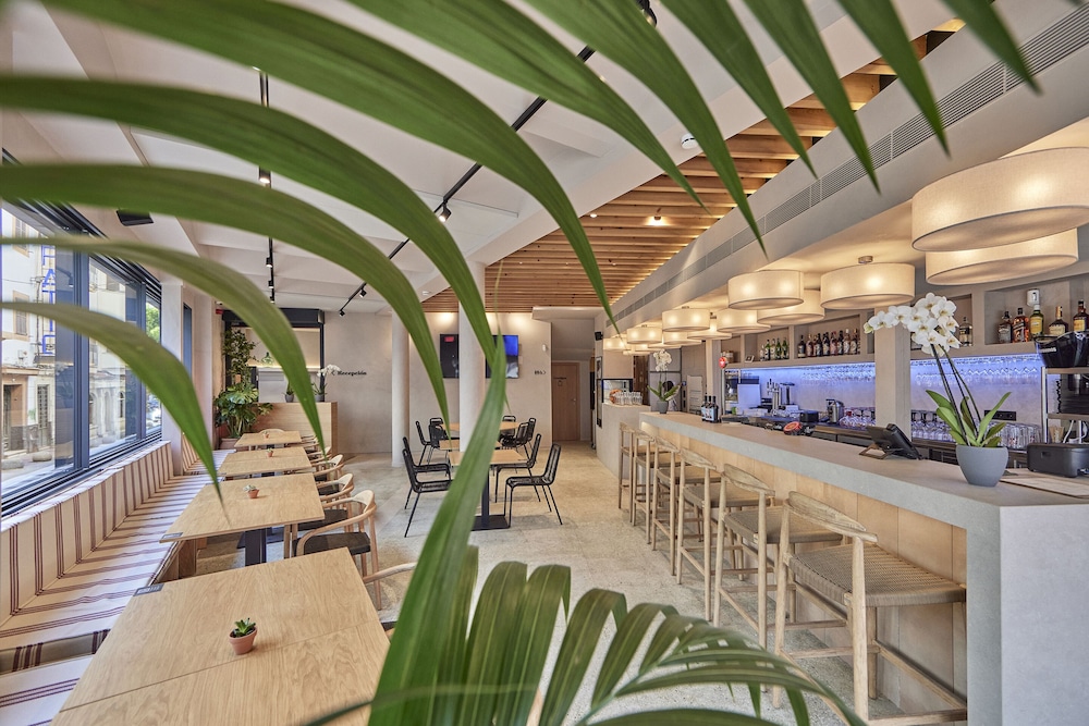 Joe S Gomila Boutique Hotel 66/72