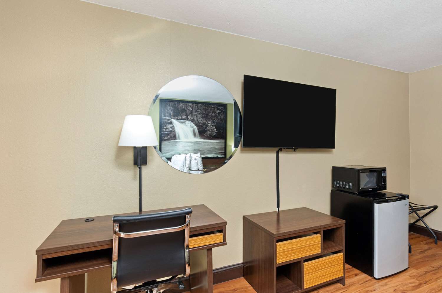 Super 8 By Wyndham Kingsport 16/25