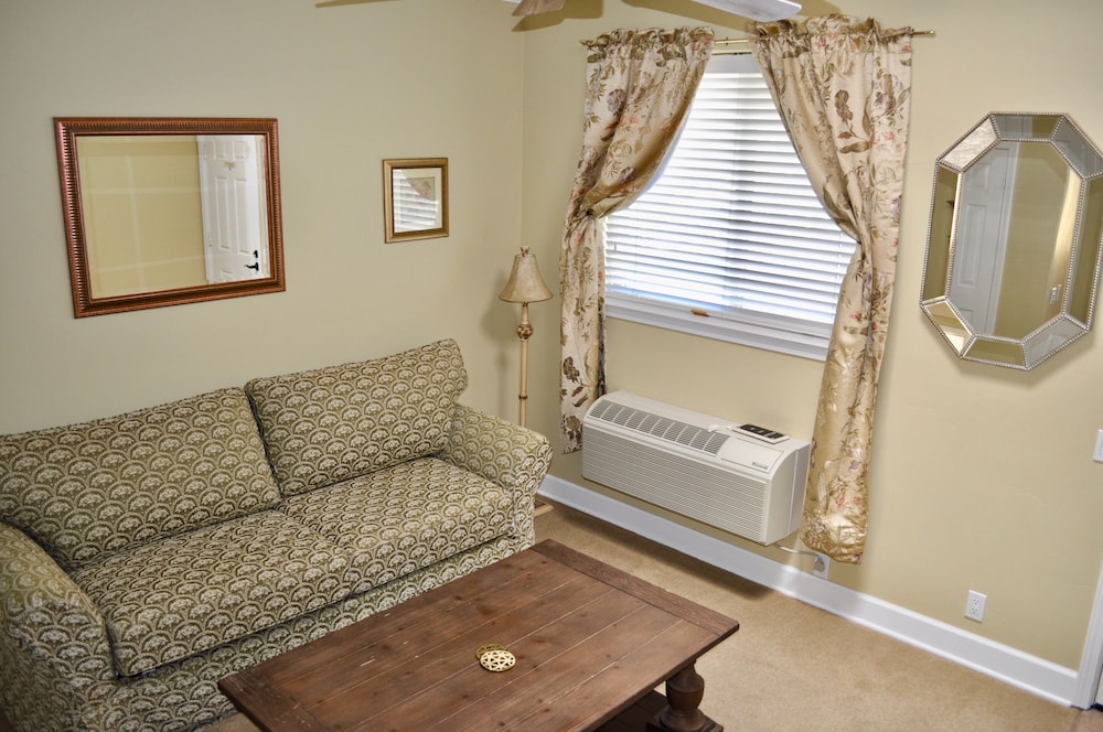 Cayucos Sunset Inn Bed and Breakfast 33/50