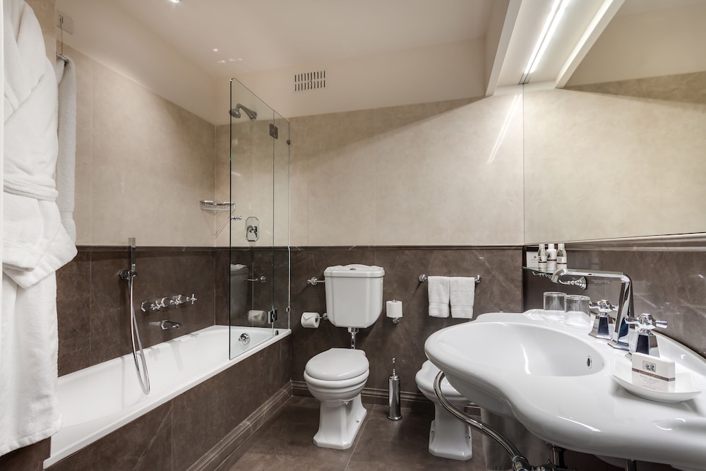 Plaza Hotel Lucchesi 45/50