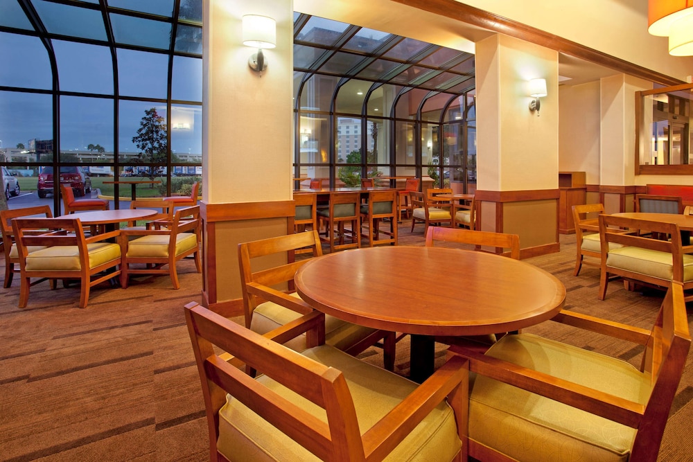 Hyatt Place Across from Universal Orlando Resort 43/60
