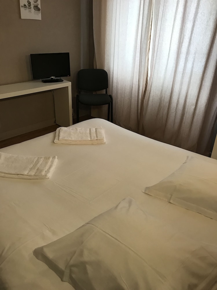 Hôtel La Marine 8/29