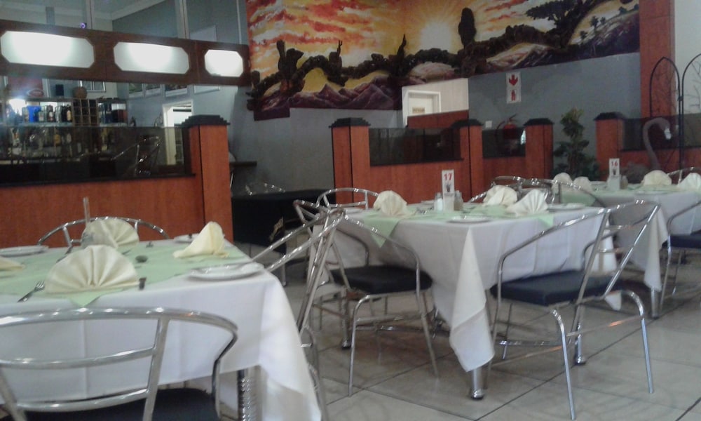 Adansonia Hotel 16/34
