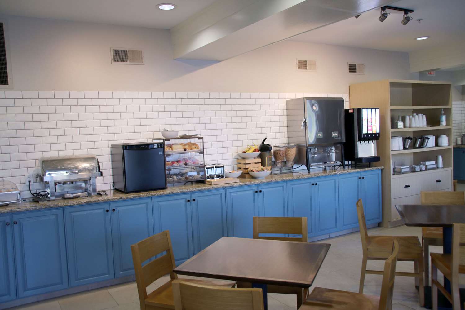 Country Inn and Suites by Radisson Council Bluffs IA 21/30