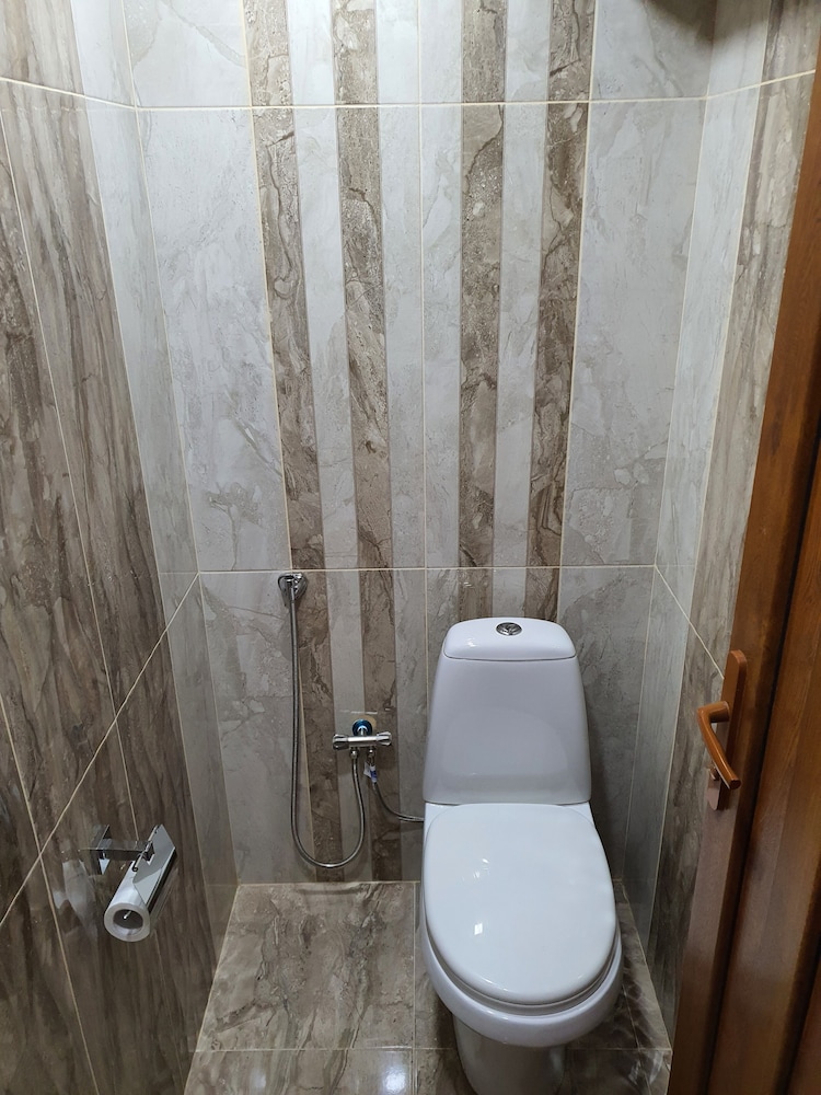 Tatev Apartments 41/43