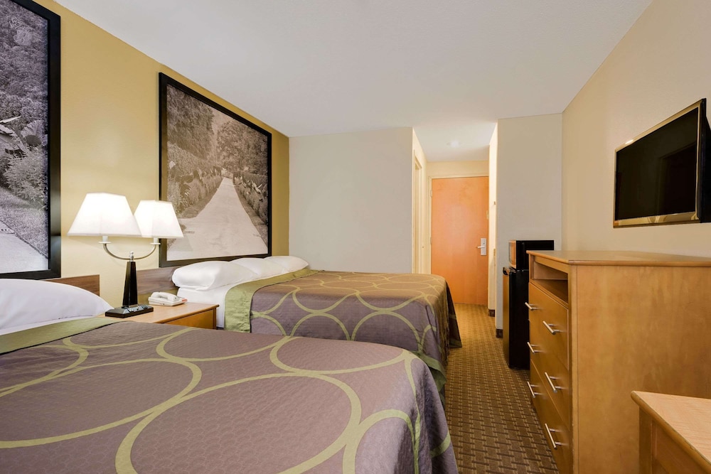 Super 8 By Wyndham Allentown 14/21