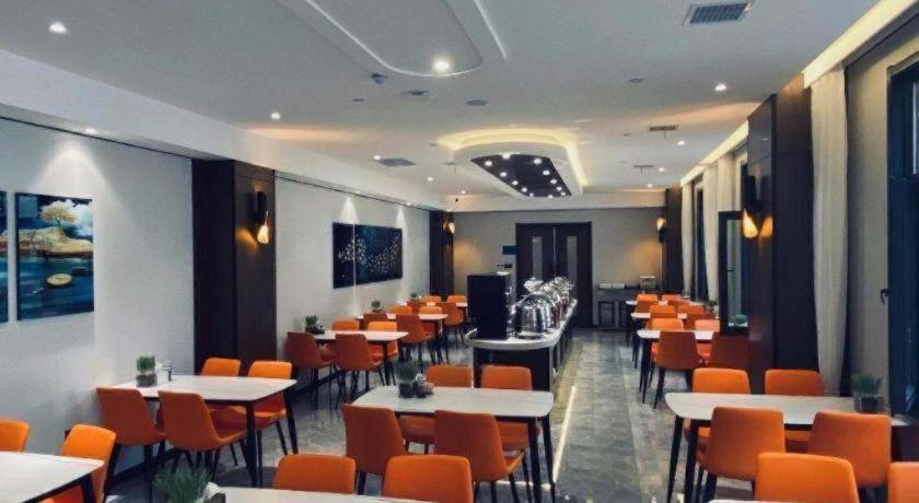 GreenTree Inn Datong High-speed Railway Station Wanda Plaza Fangte Express Hotel 45/48