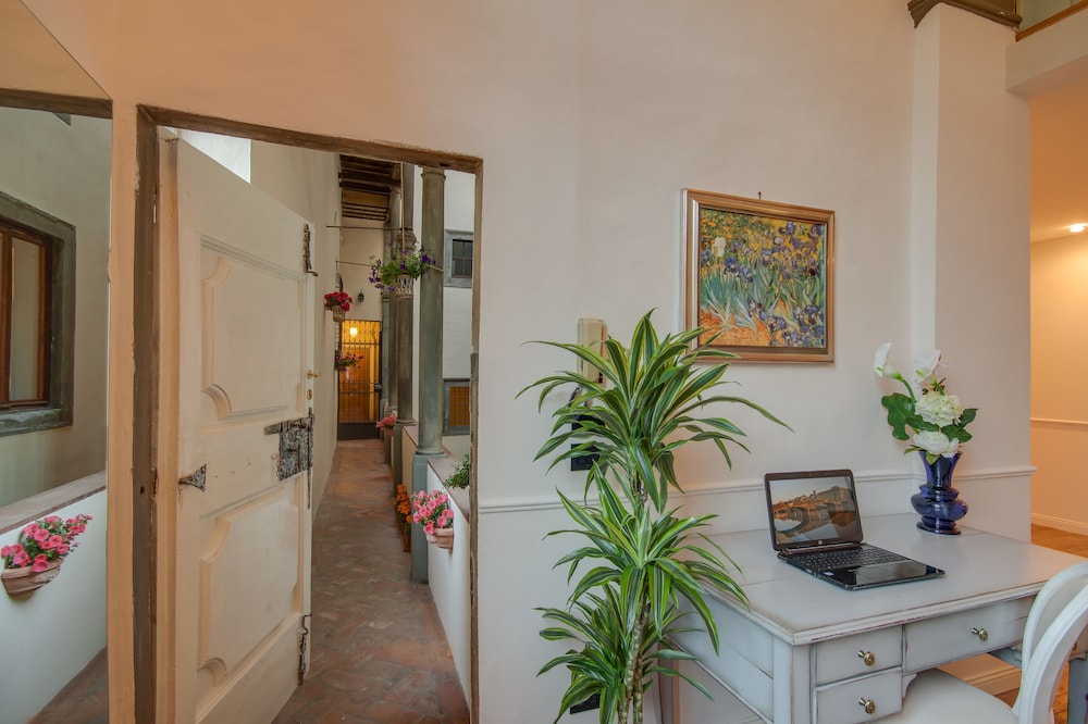 D Epoca Borgo Albizi Residence 7/30