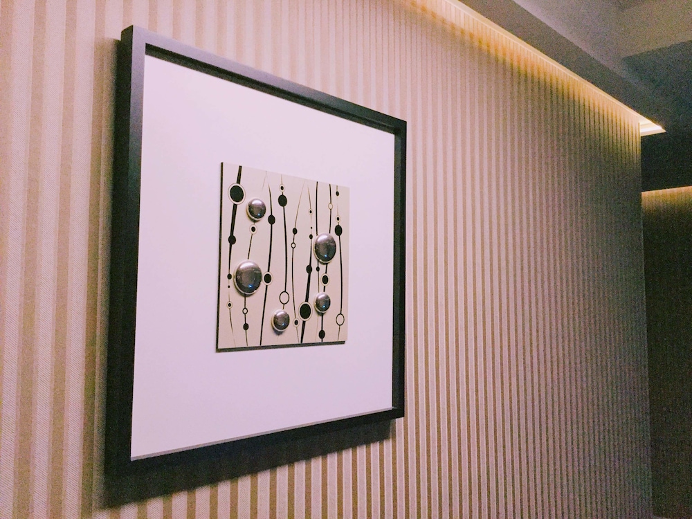 Paris Business Hotel 36/60