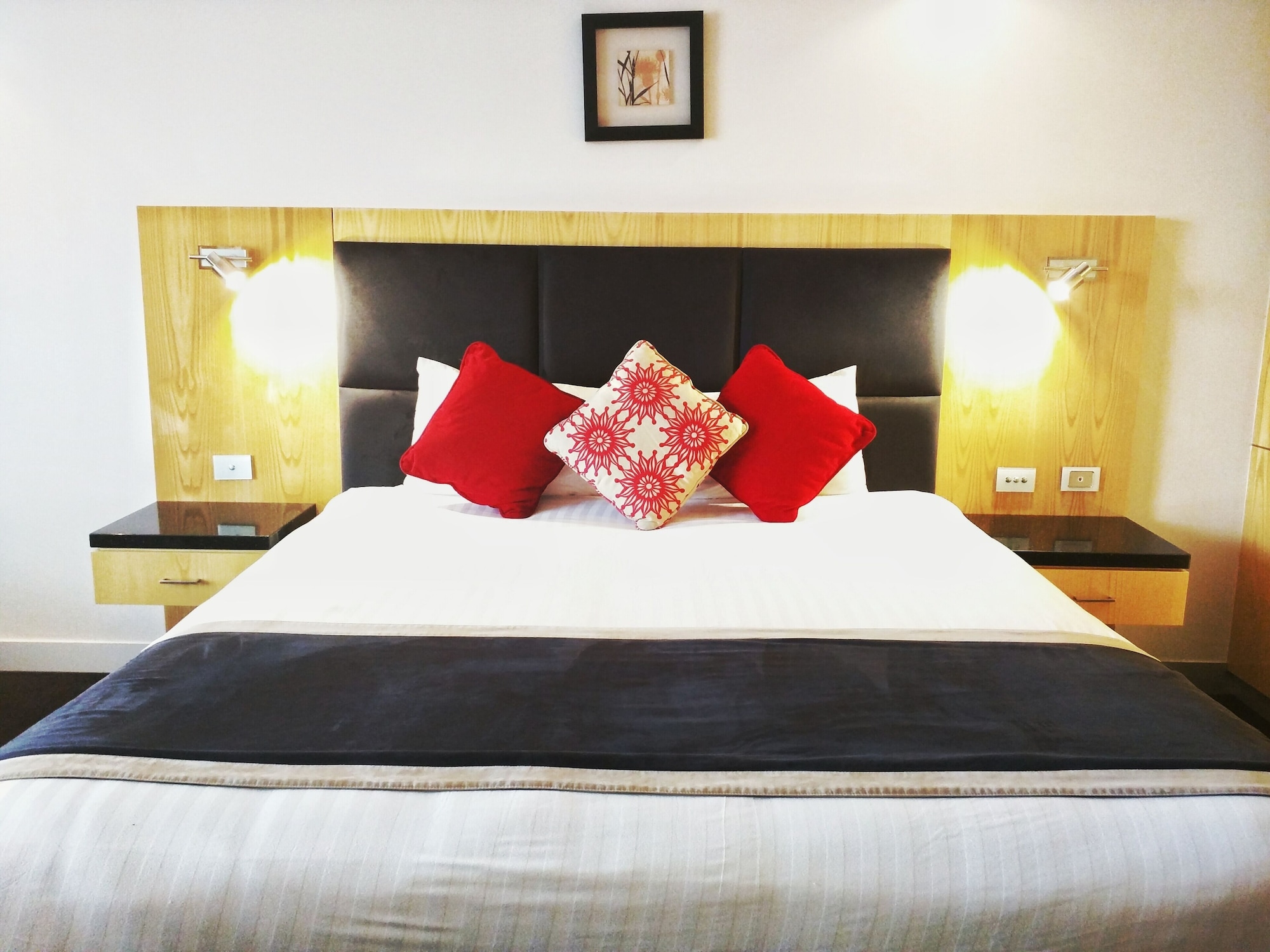 SUPERIOR, KING BED