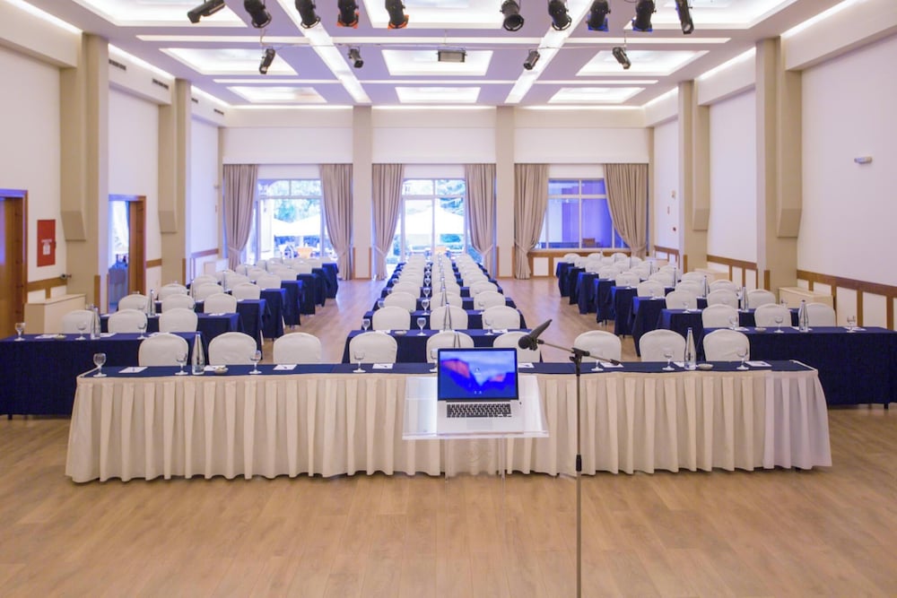 Alkyon Hotel Resort and Spa 67/77