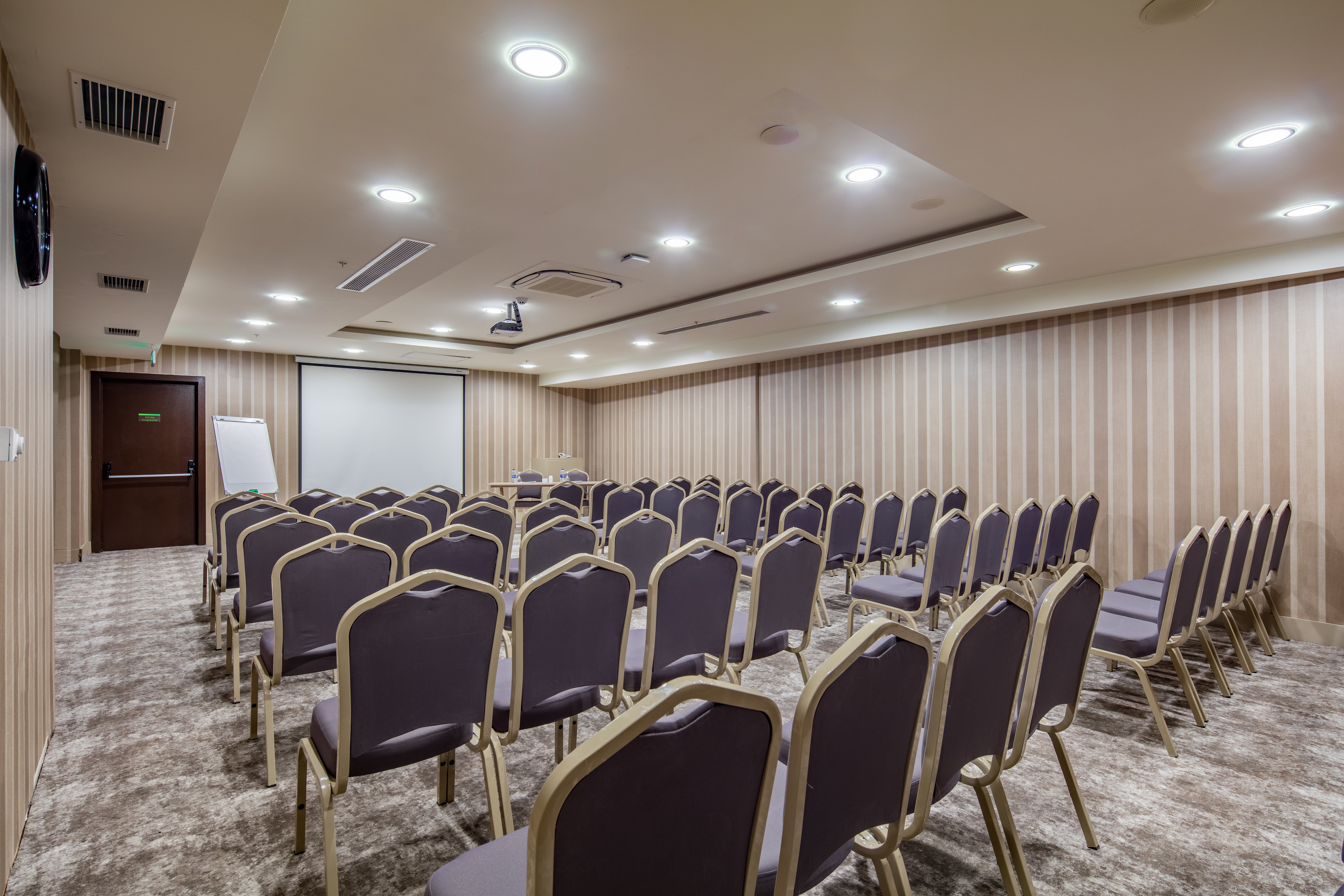 Holiday Inn Antalya - Lara 73/78