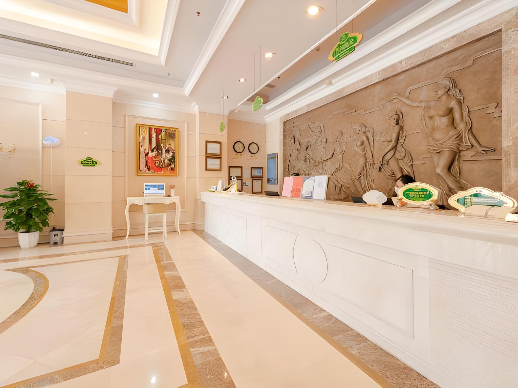 Vienna Hotel (Shenzhen Shiyan Shilong Community) 11/49