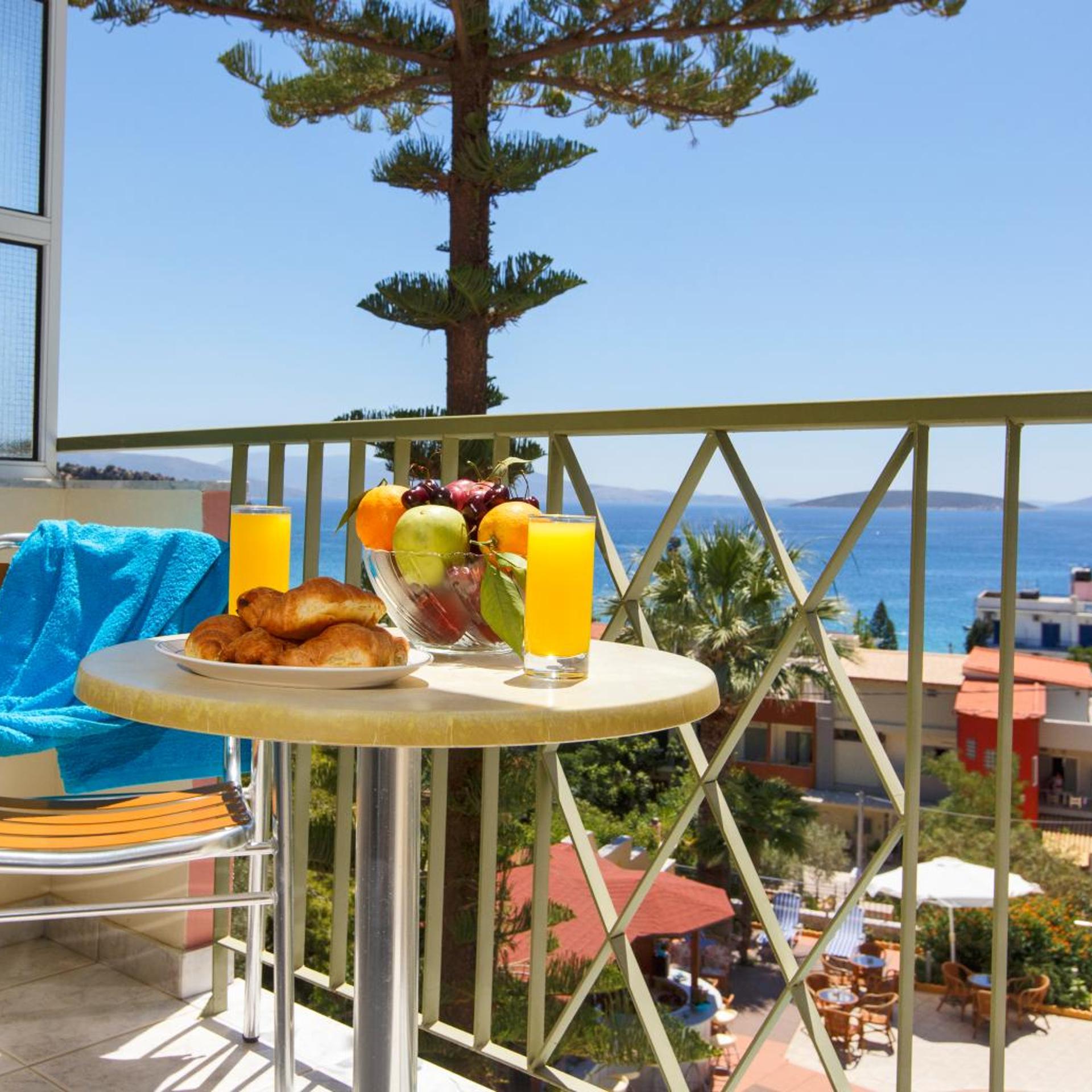 Tolon Holidays 46/56