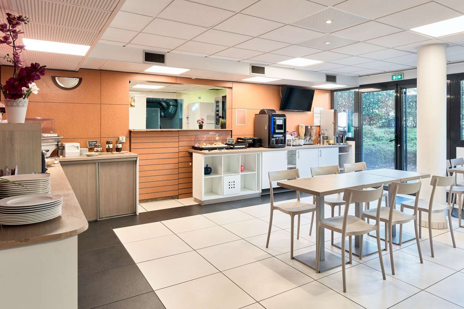 Comfort Aparthotel Versailles St Cyr l Ecole 16/17