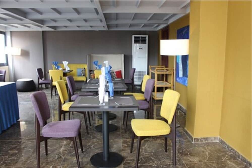 Douala Design Hotel 18/36