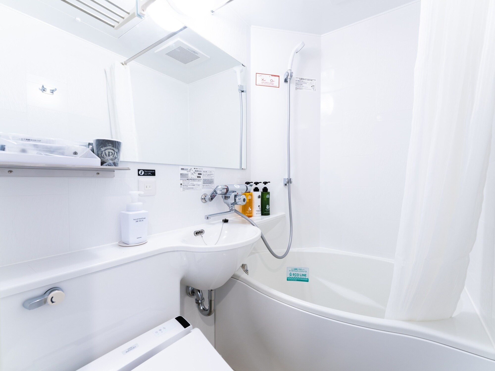 CONNECTING, 4 BEDS, TWIN BEDS